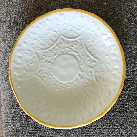 Pottery Barn Dining Pottery Barn Soulful Gold Rimmed Dishes Poshmark